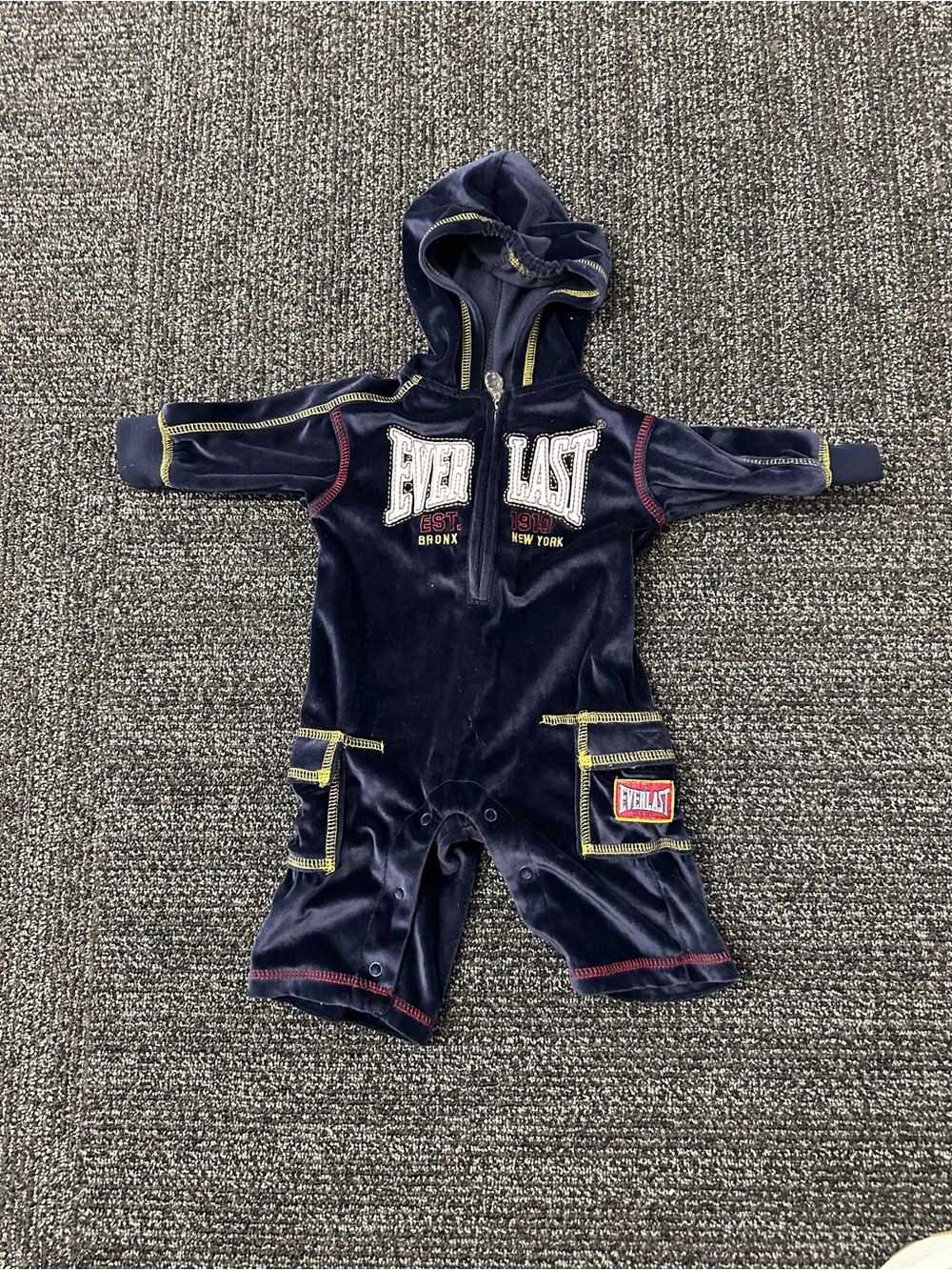 Vintage Everlast Infant Hooded Velour Jumpsuit Sz 0/3 Months